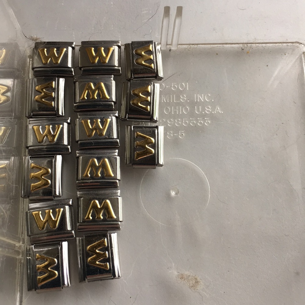 Letters- 232 pieces! UBerry authentic